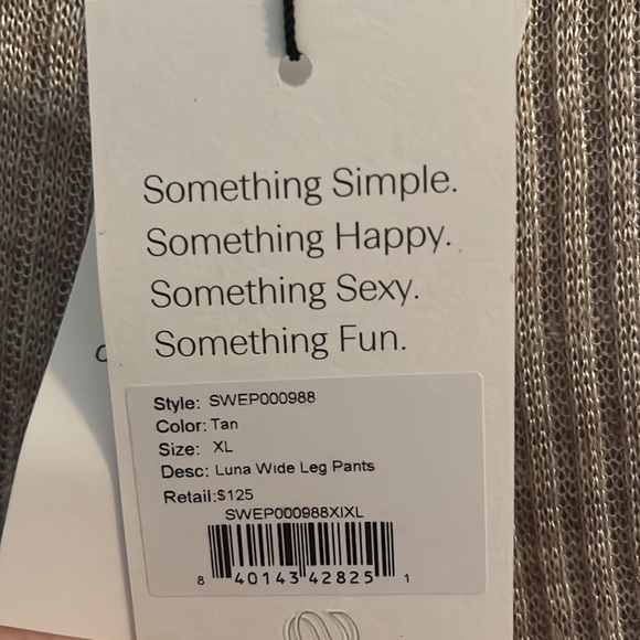 ⭐️NEW⭐️Two piece set NWT - Picture 6 of 7